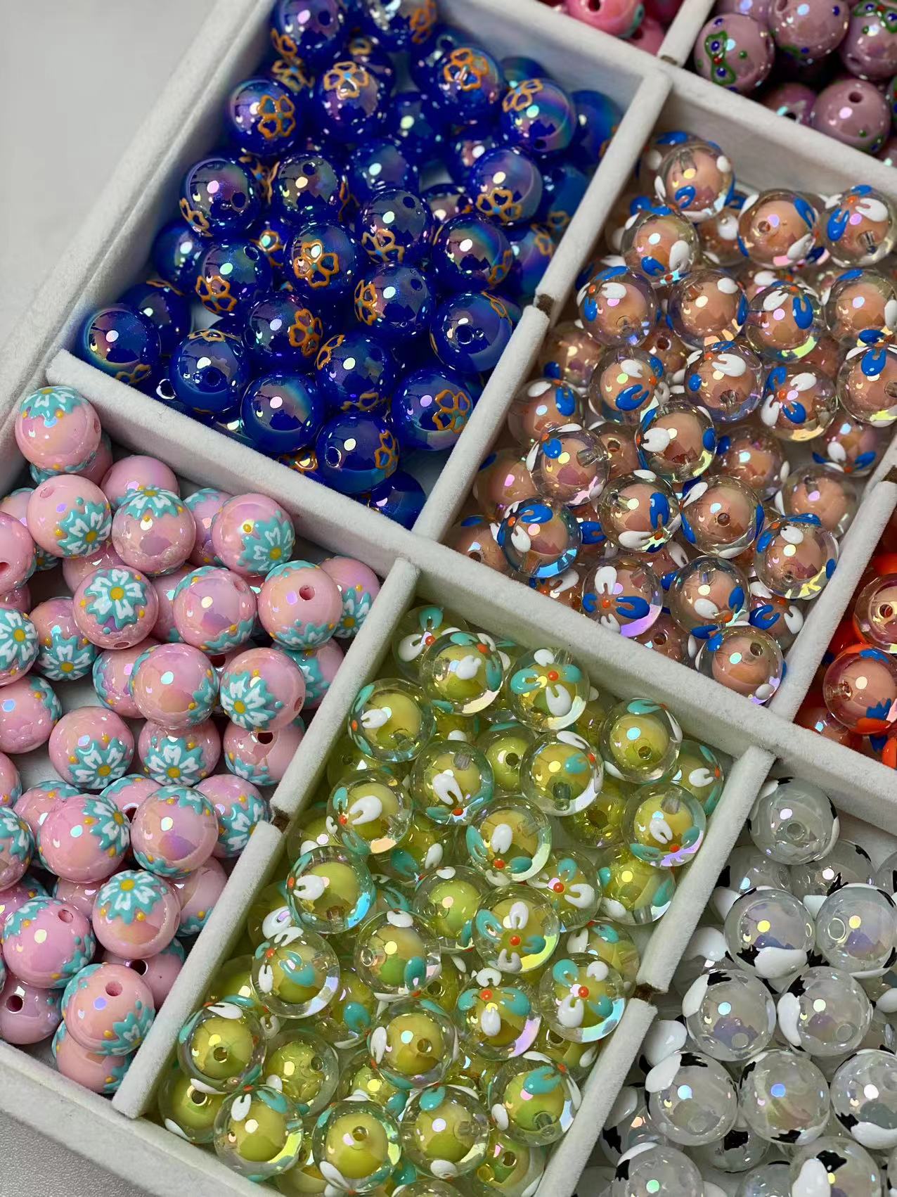 A04 【 HOT SALE】Mix Handmade painting Beads ( Live Packing )